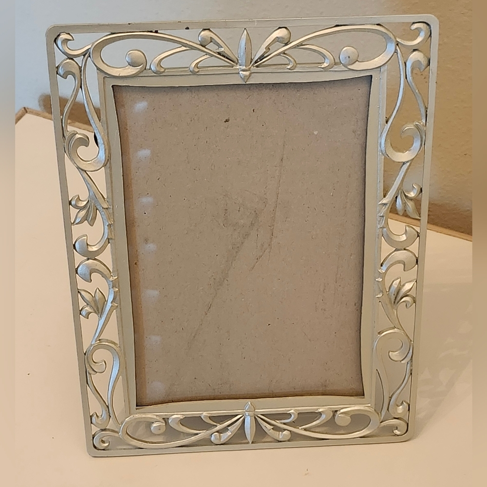 Vintage S.K. Photo Frame 5x7 Pewter Tone Fleur de Lis Design